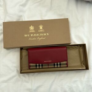 Burberry horse ferry check porter Red and Beige Wallet